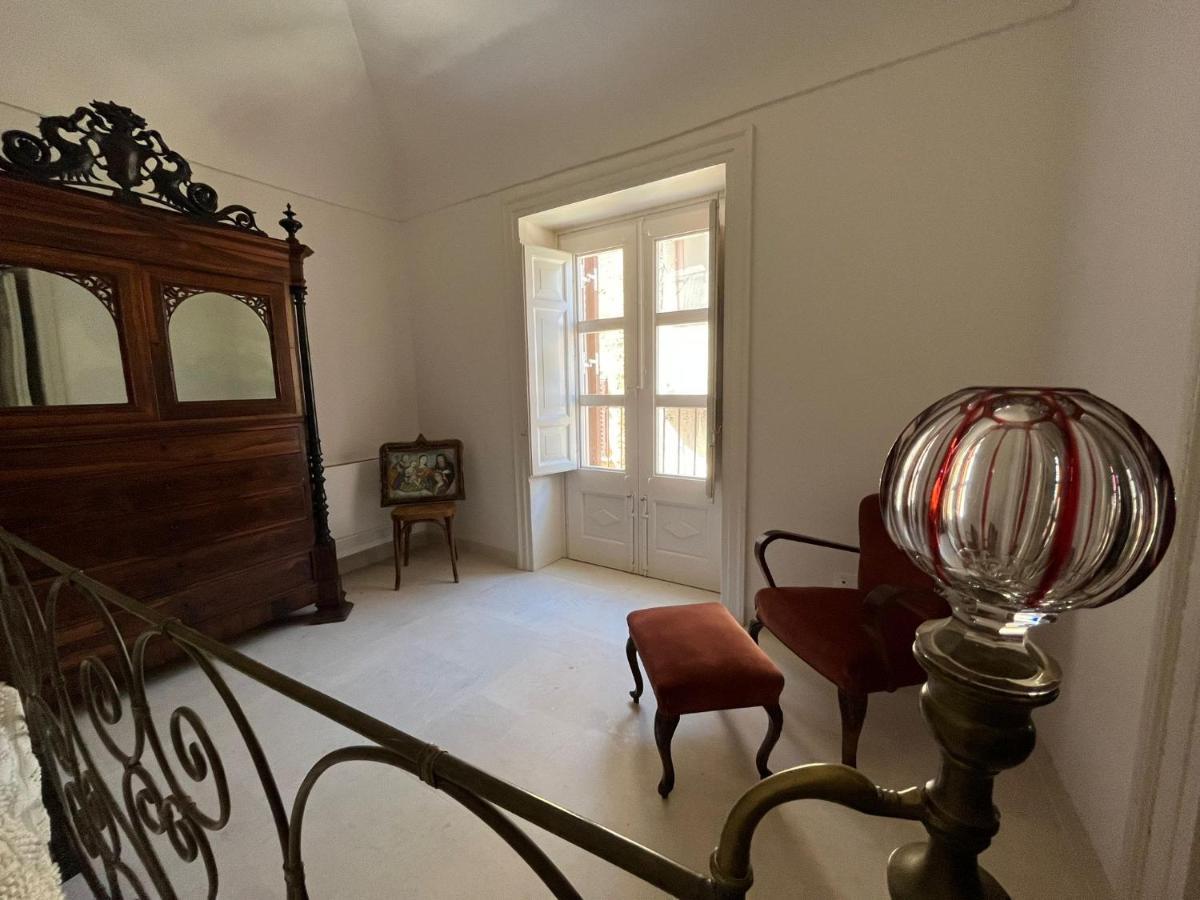 Palazzo Triolo - Dimora Di Charme Acomodação com café da manhã Corleone Exterior foto