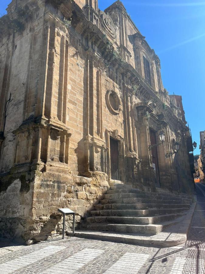 Palazzo Triolo - Dimora Di Charme Acomodação com café da manhã Corleone Exterior foto